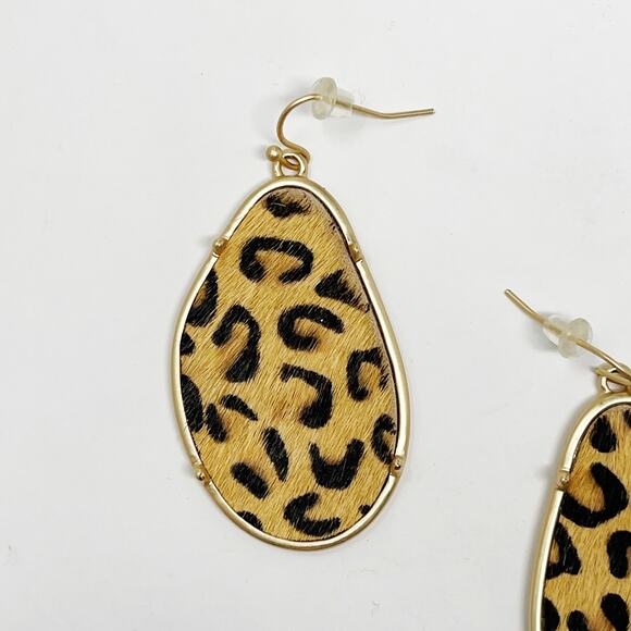 Leopard Print Faux Fur Teardrop Earrings Gold Tone Statement Animal Costume - Picture 3 of 4